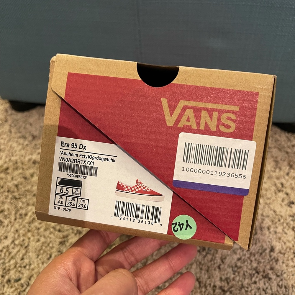 Vans - Picture 4 of 5